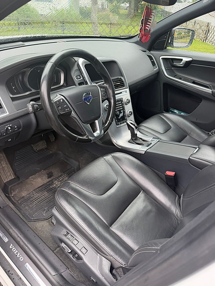 Volvo XC60 5 of 5