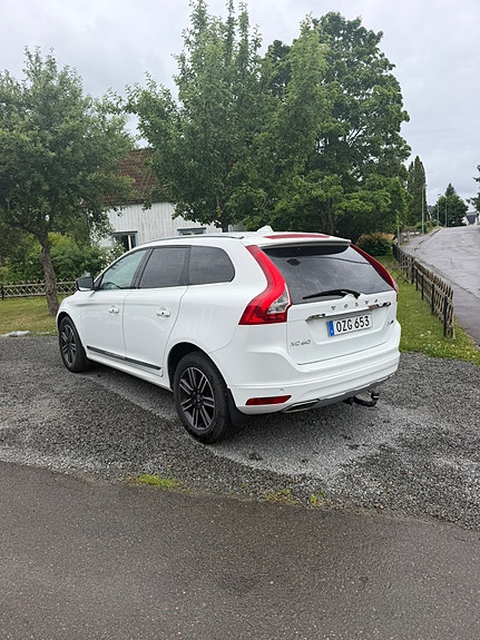 Volvo XC60 4 of 5