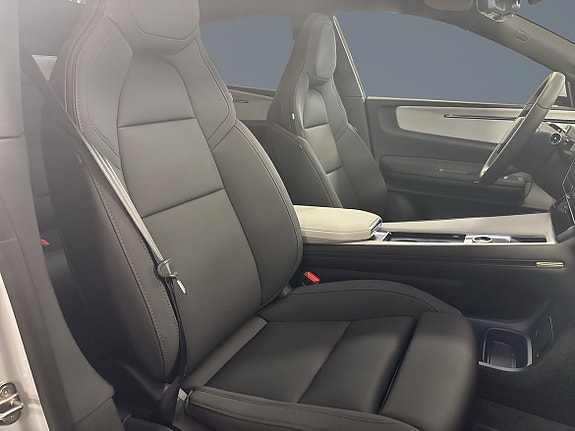 Polestar 4 6 of 11