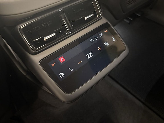 Polestar 4 11 of 11