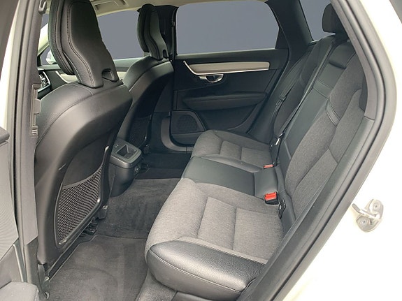 Volvo V90 8 of 11
