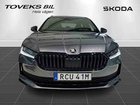 Skoda Superb 2 of 25