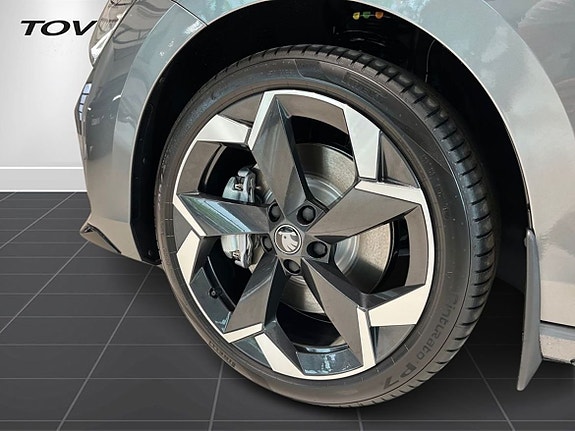 Skoda Superb 7 of 25