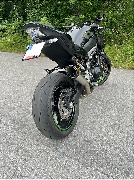 Kawasaki Z900 4 of 5