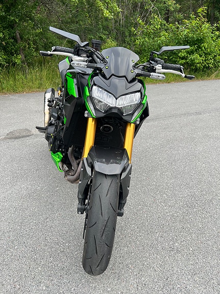 Kawasaki Z900 2 of 5
