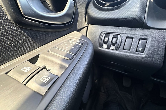 Renault Clio 26 of 28