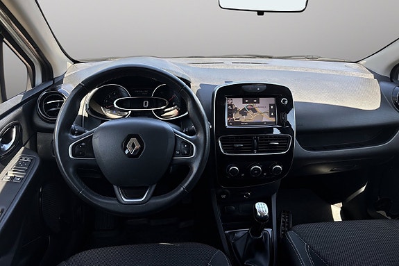 Renault Clio 15 of 28