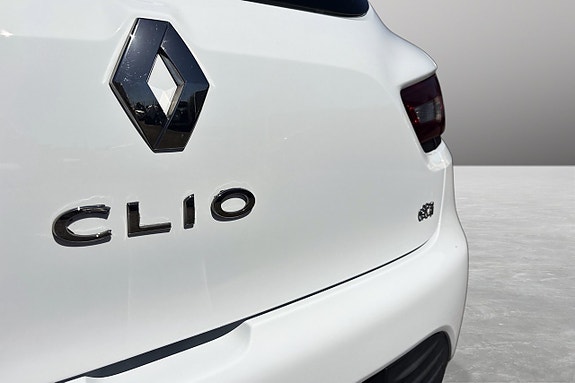 Renault Clio 27 of 28