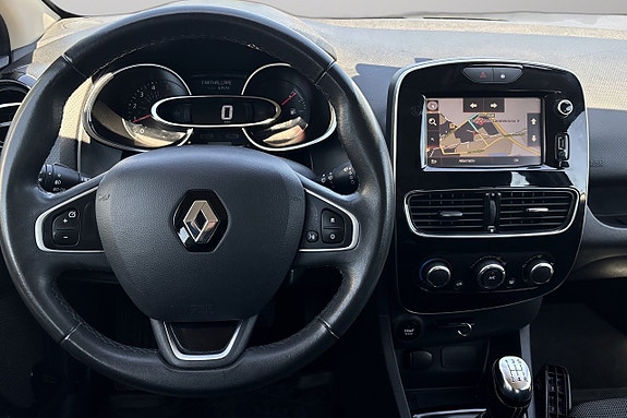 Renault Clio 16 of 28