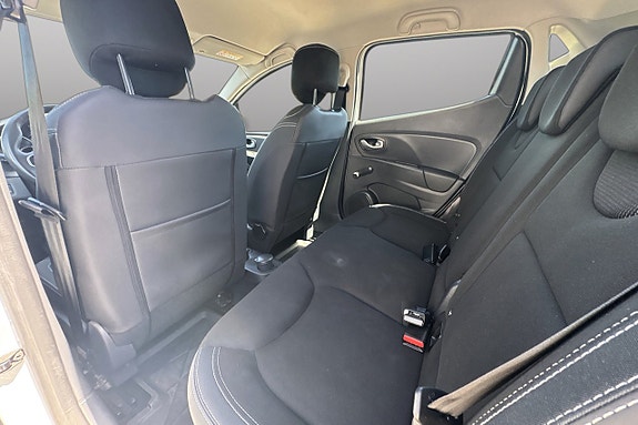 Renault Clio 14 of 28
