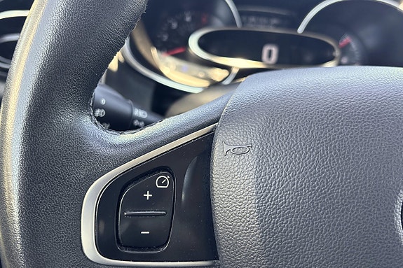 Renault Clio 17 of 28