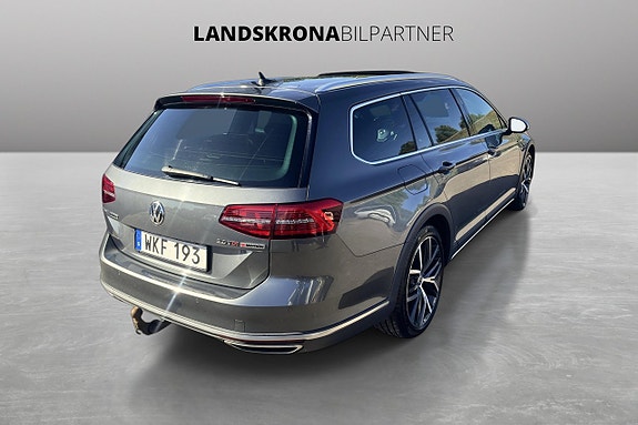 Volkswagen Passat Alltrack 5 of 5
