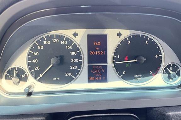 Mercedes-Benz B180 15 of 19