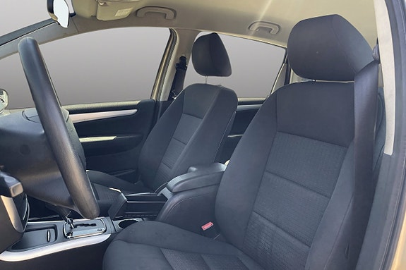 Mercedes-Benz B180 9 of 19