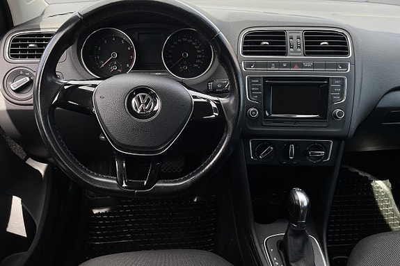 Volkswagen Polo 13 of 19