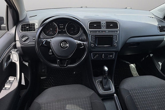 Volkswagen Polo 12 of 19