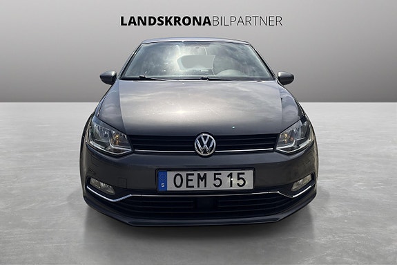 Volkswagen Polo 2 of 5