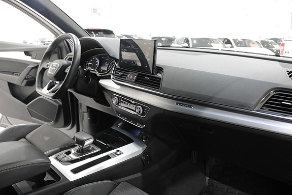 Audi Q5 12 of 30