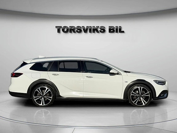 Opel Insignia Country Tourer 7 of 27