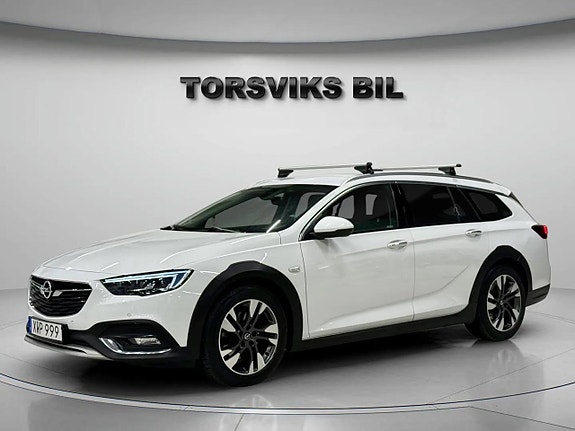 Opel Insignia Country Tourer 2 of 5