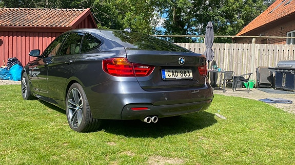 BMW 330d 10 of 10