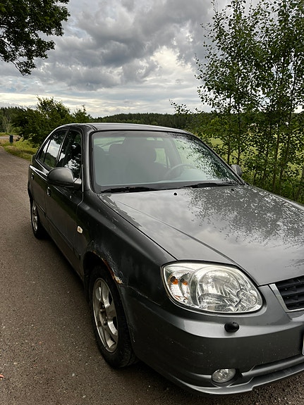 Hyundai Accent 6 of 9