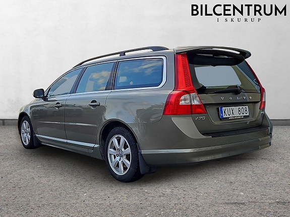 Volvo V70 4 of 5