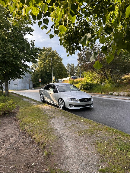 Volvo S80 4 of 17