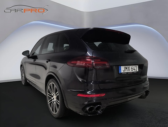 Porsche Cayenne GTS 2 of 13