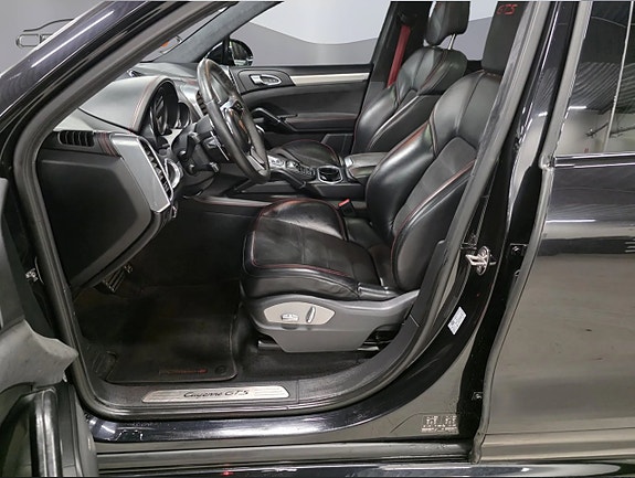 Porsche Cayenne GTS 4 of 13