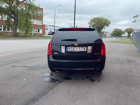 Cadillac BLS 4 of 6