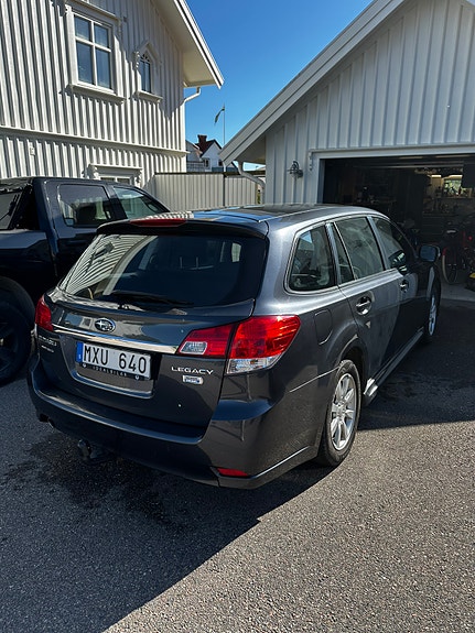 Subaru Legacy 5 of 5