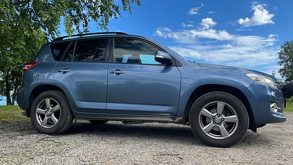 Toyota RAV4 5 of 5