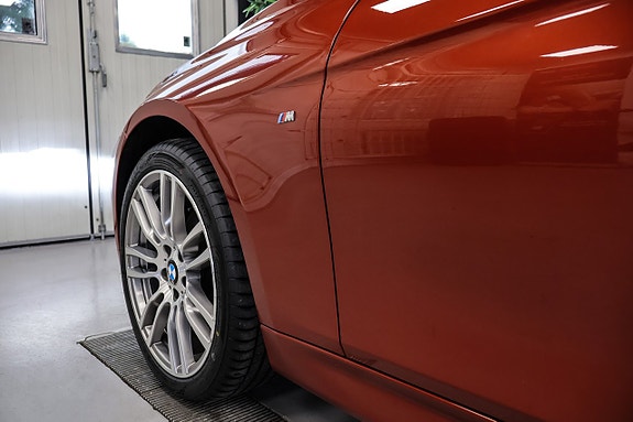 BMW 330d 6 of 30