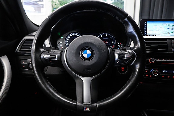 BMW 330d 30 of 30