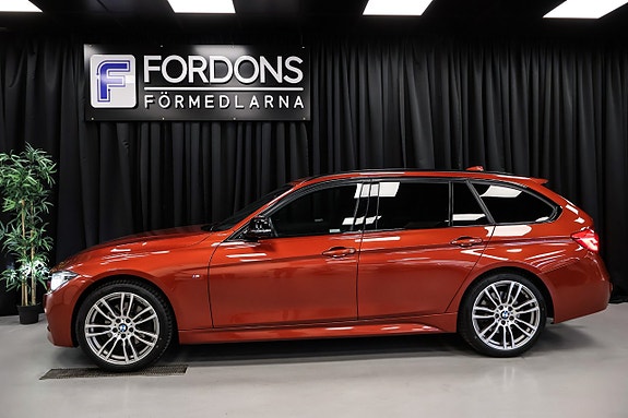 BMW 330d 2 of 5