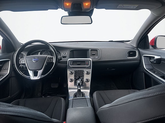 Volvo V60 9 of 13