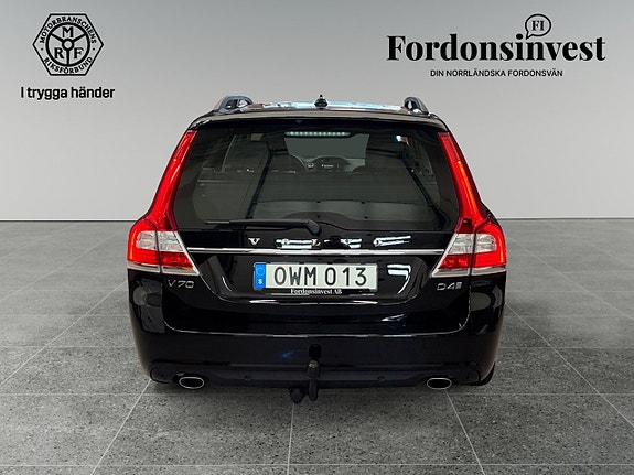 Volvo V70 4 of 5