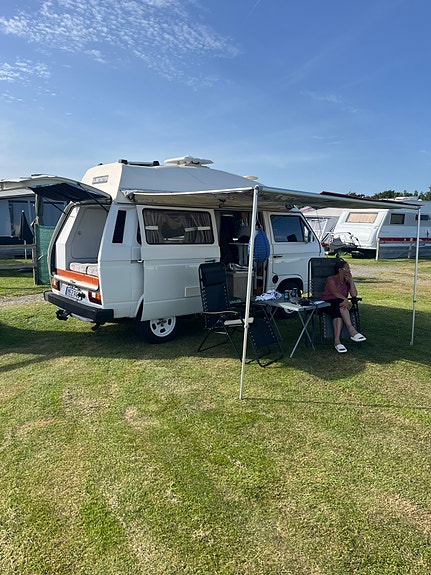 Volkswagen Caravelle 2 of 6