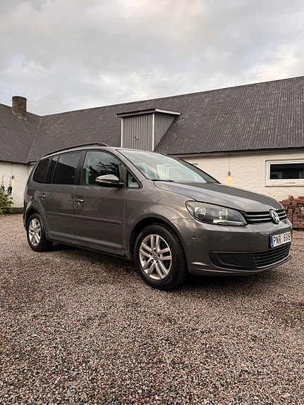 Volkswagen Touran 4 of 5