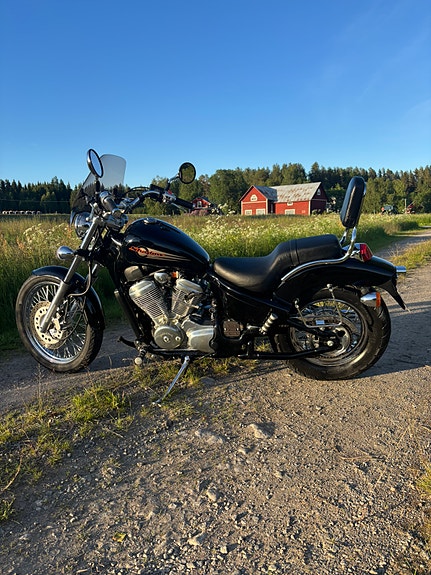 Honda VT600C Shadow 6 of 9