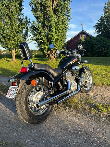 Honda VT600C Shadow 3 of 9