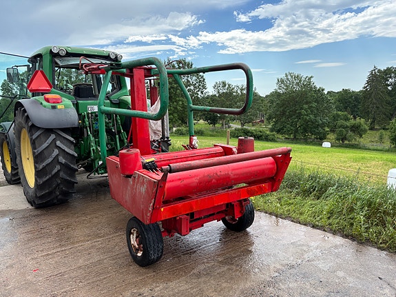 Rundbalspress John Deere 575 6 of 6