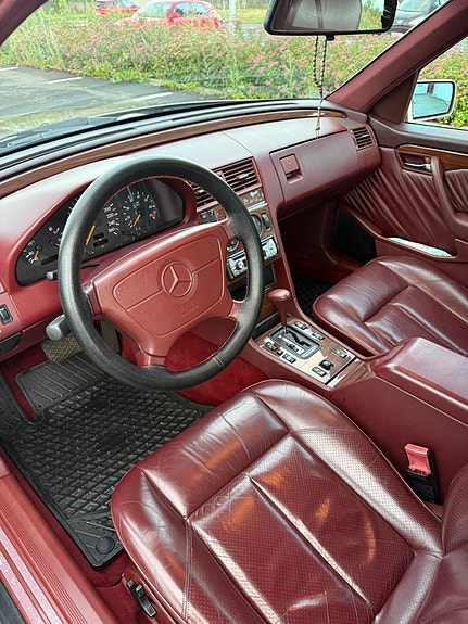Mercedes-Benz C280 4 of 10