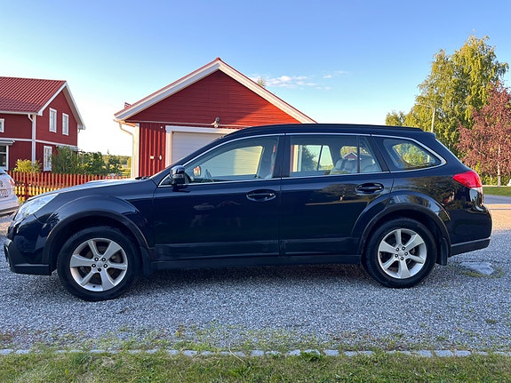Subaru Outback 4 of 5