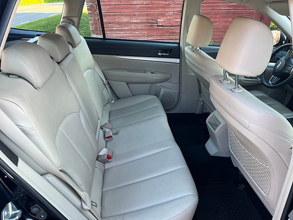 Subaru Outback 7 of 7