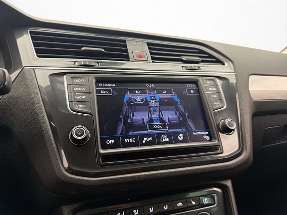 Volkswagen Tiguan 23 of 30
