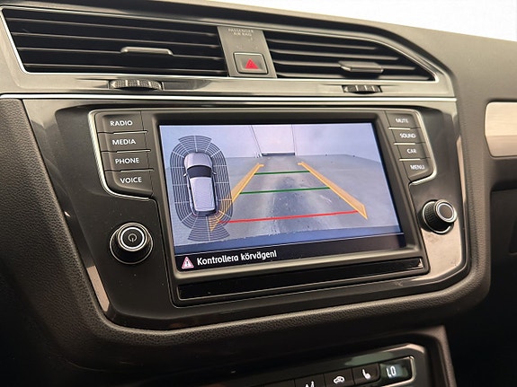 Volkswagen Tiguan 25 of 30