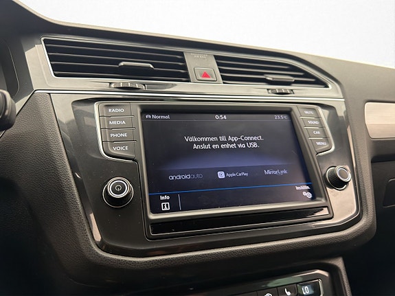 Volkswagen Tiguan 22 of 30