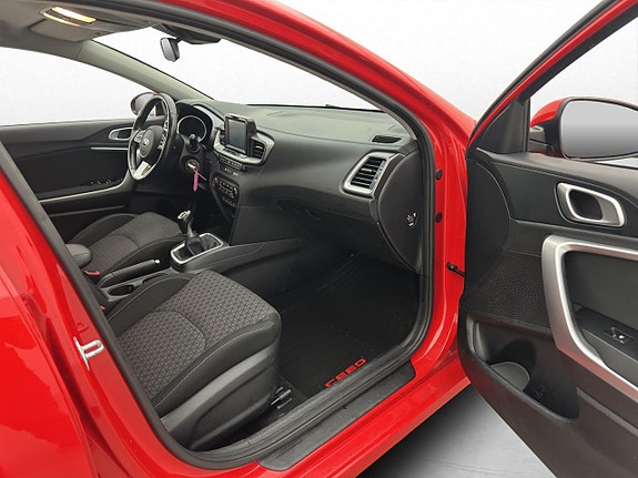 Kia Ceed 12 of 28